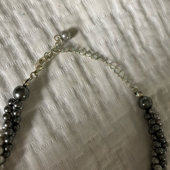 Two tone gray beaded necklace - Picture 4 of 4